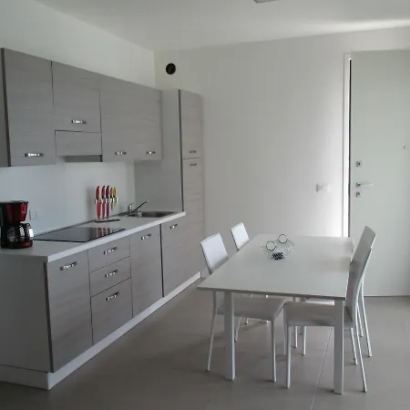 Sunset Apartment *