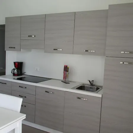 Sunset Apartment *
